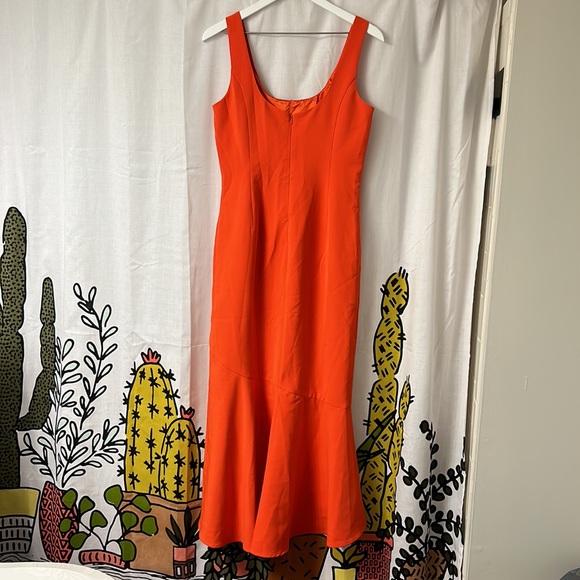 Size 8 Bardot Orange Sleeveless Dress - Picture 4 of 6